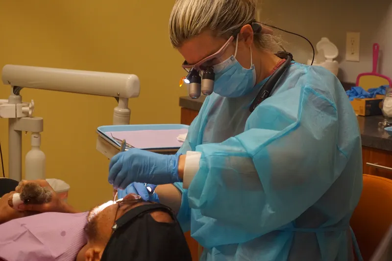 Tooth-colored dental fillings in Newark NJ